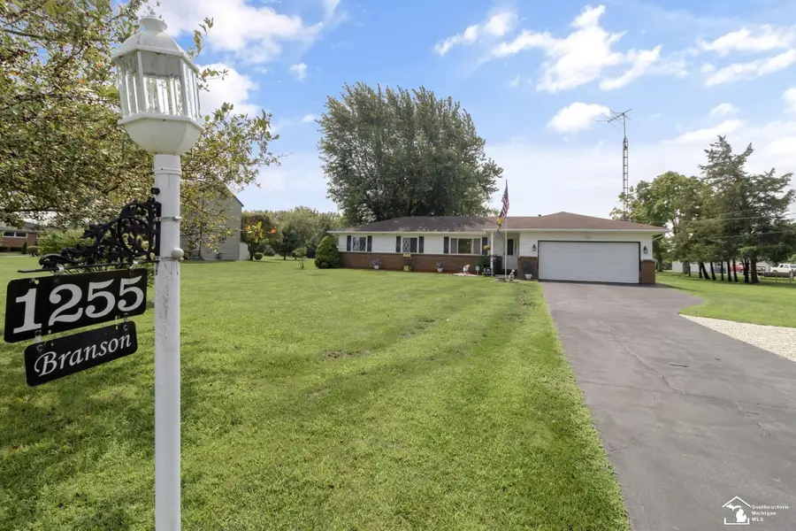 1255 Sterns RD, Erie, MI 48133 - #3