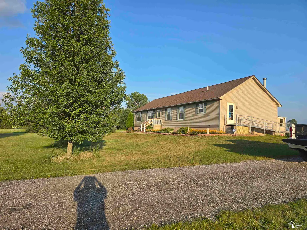 10301 Hoffman RD, Maybee, MI 48159 - #1