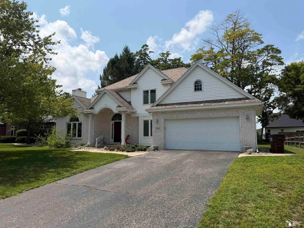 7365 Hidden Valley DR, Lambertville, MI 48144 - #1