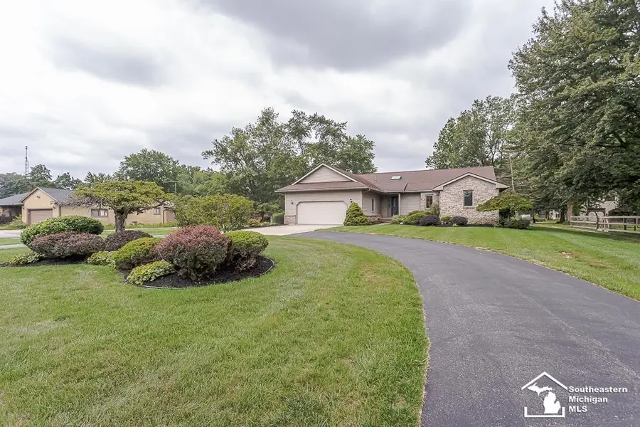 6277 Secor RD, Lambertville, MI 48144 - #3