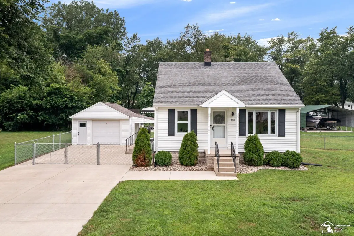 3412 Butternut ST, Lambertville, MI 48144 - #1