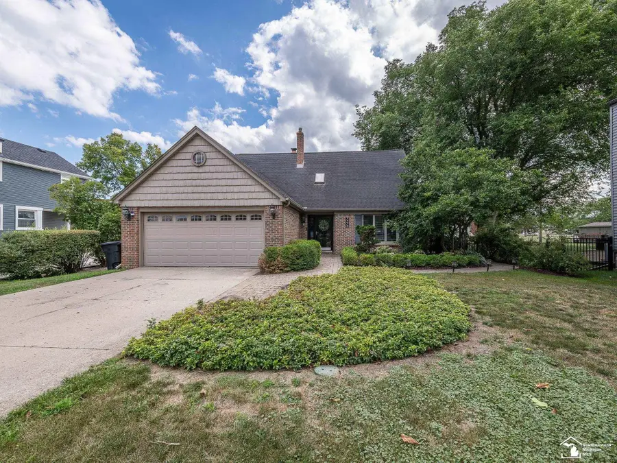 7773 Church RD, Grosse Ile, MI 48138 - #2