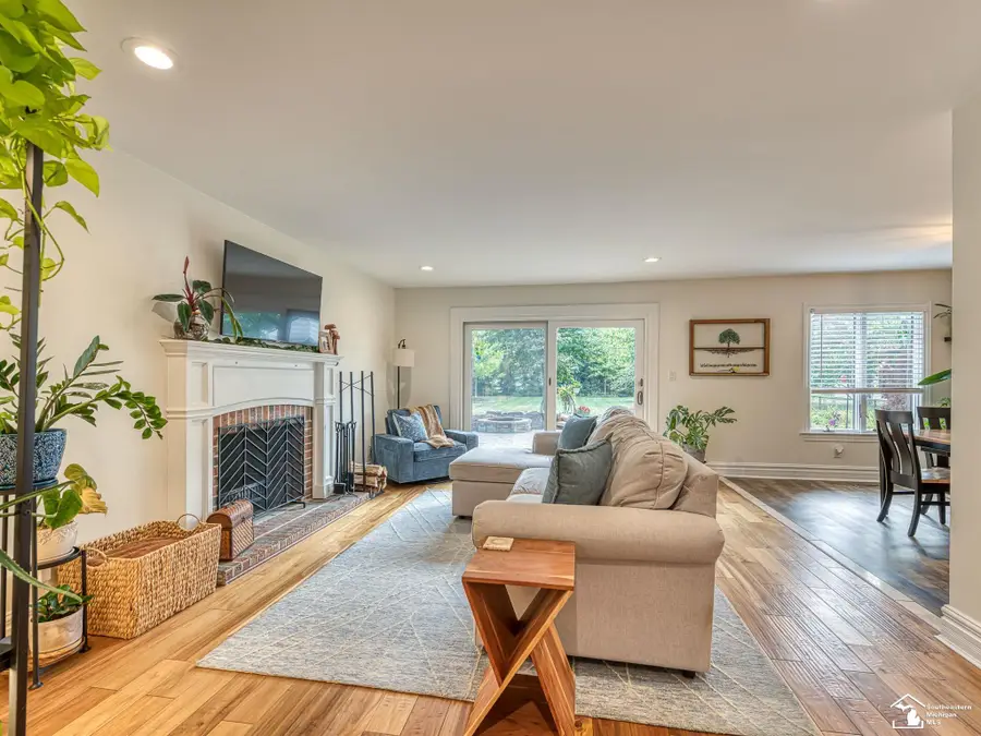7773 Church RD, Grosse Ile, MI 48138 - #3