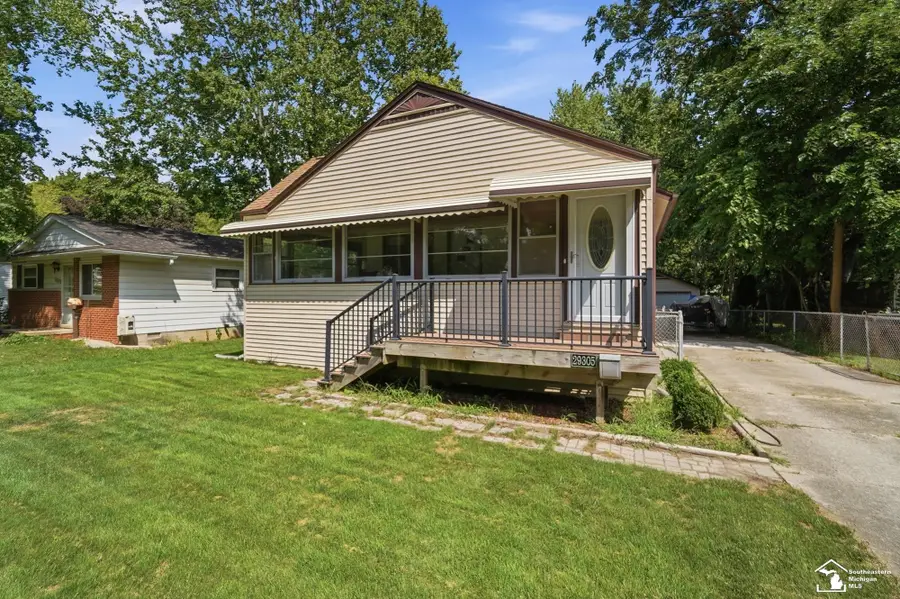 29305 Van Riper ST, Flat Rock, MI 48134 - #2