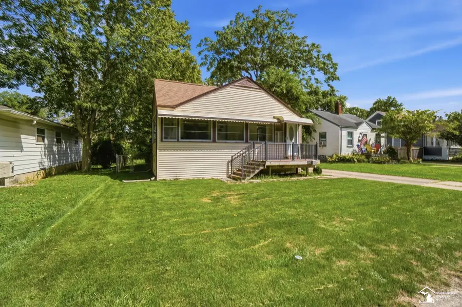 29305 Van Riper ST, Flat Rock, MI 48134 - #3