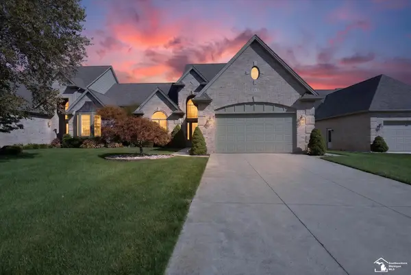 945 Saint James Park AVE, Monroe, MI 48161