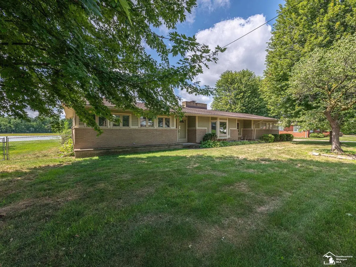 26995 James AVE, Flat Rock, MI 48134 - #1