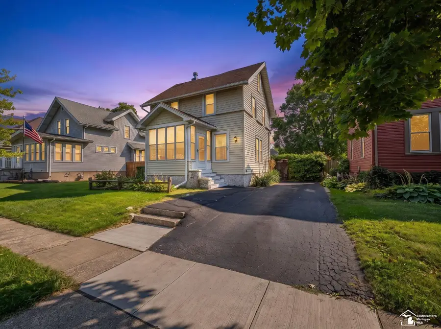 124 Arbor AVE, Monroe, MI 48162 - #2
