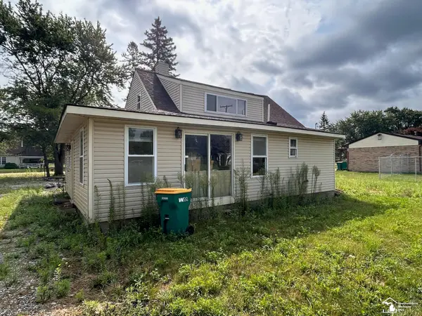 8092 Marlowe AVE, Belleville, MI 48111