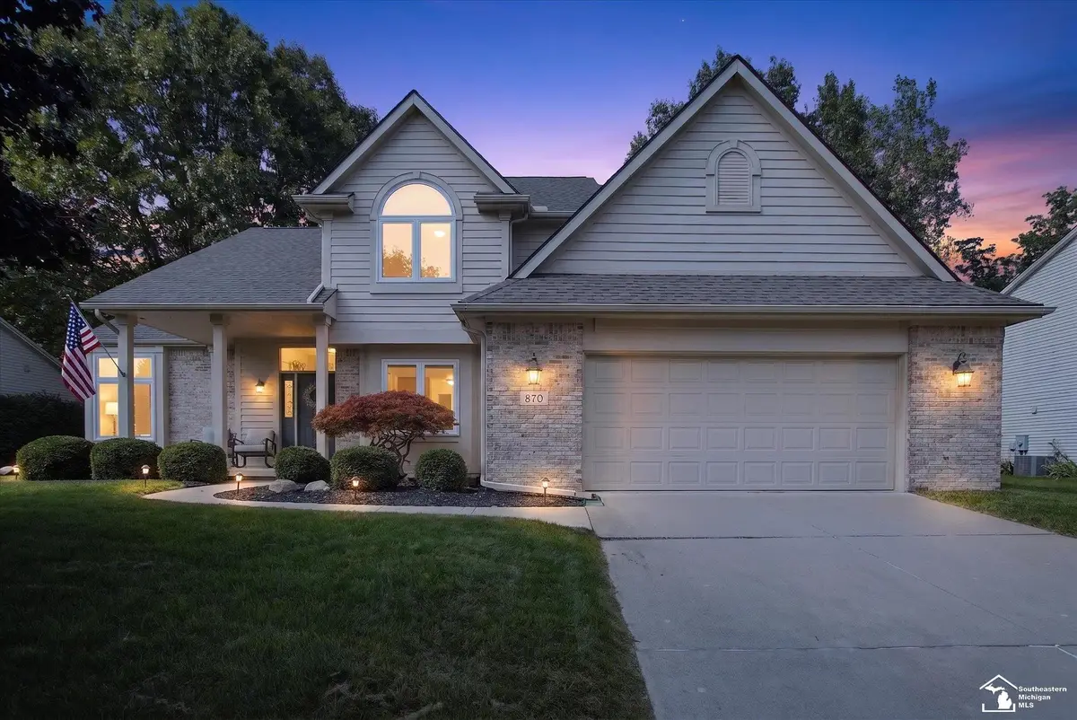 870 Hickory Creek DR, Temperance, MI 48182 - #1