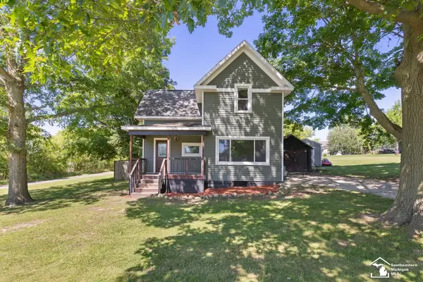 202 Walnut ST, Addison, MI 49220