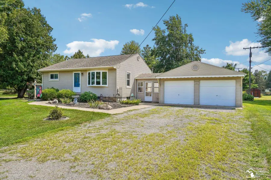 2915 Toben RD, Carleton, MI 48117 - #2