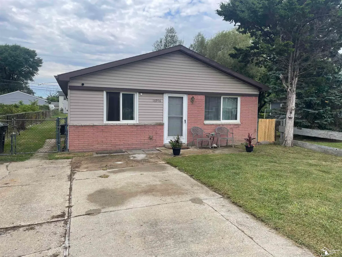 16956 Jackson ST, Taylor, MI 48180 - #1