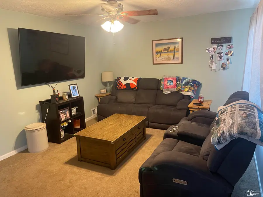 16956 Jackson ST, Taylor, MI 48180 - #2