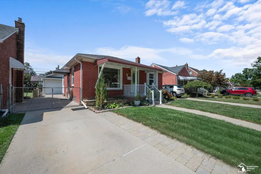 4164 Duplex AVE, Lincoln Park, MI 48146 - #2