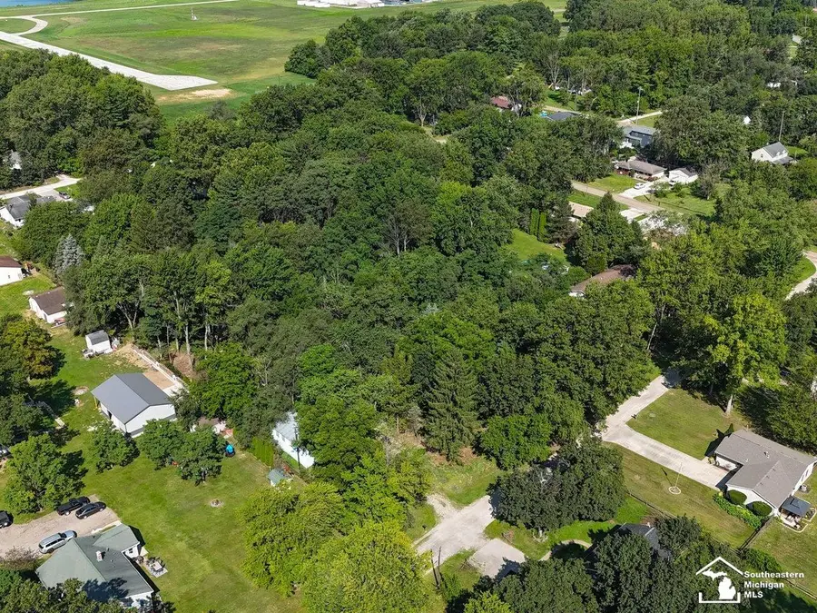 6767 Julia DR, Lambertville, MI 48144 - #3