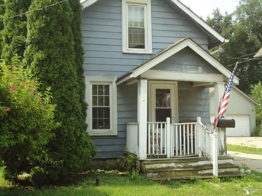 902 E Elm ST, Monroe, MI 48162 - #2