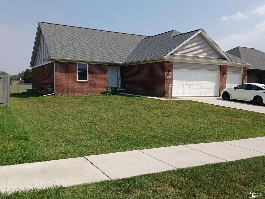 4924 Skylark DR, Monroe, MI 48161 - #2