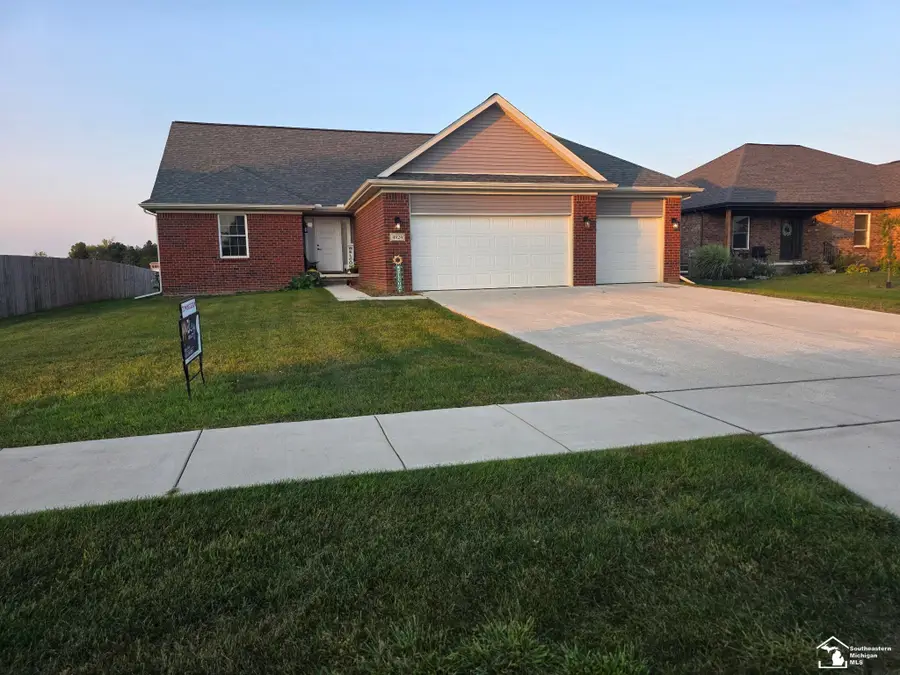 4924 Skylark DR, Monroe, MI 48161 - #3