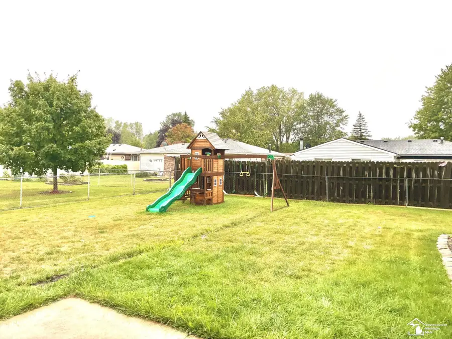 15426 Gulley ST, Taylor, MI 48180 - #3