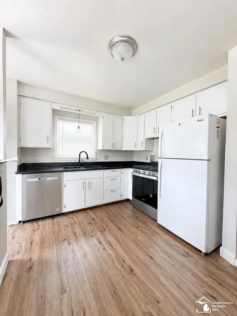 8501 Pardee ST, Taylor, MI 48180 - #3