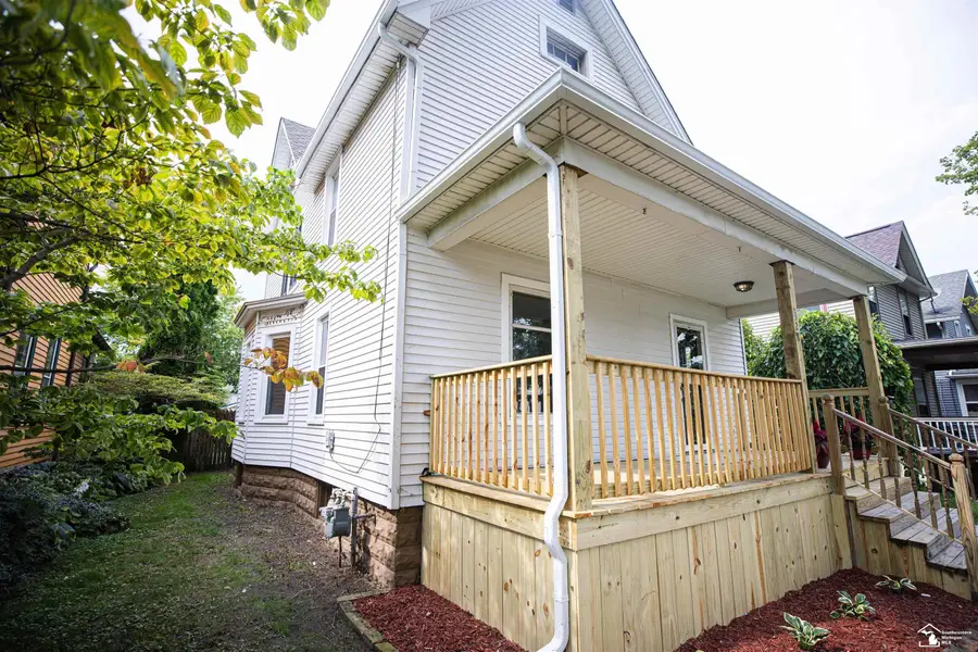 328 Union ST, Monroe, MI 48161 - #3