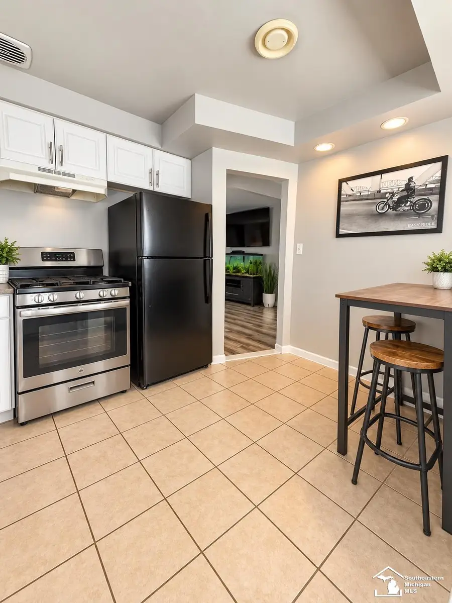 8521 Pardee, Taylor, MI 48180 - #3