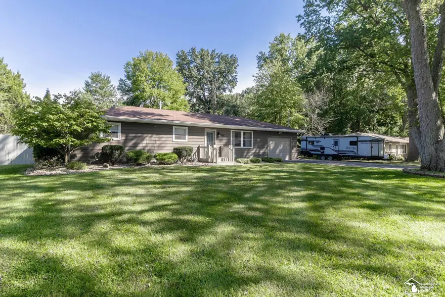 796 Dempster ST, Temperance, MI 48182 - #3
