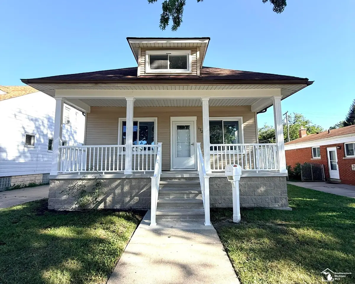 172 RIVERBANK ST, Wyandotte, MI 48192 - #1