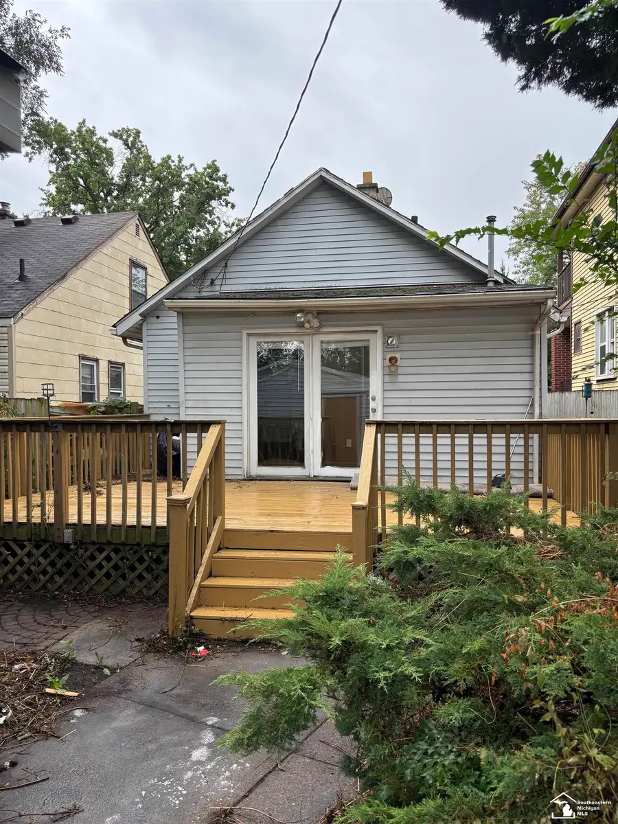 47 E Rockwood ST, Ecorse, MI 48229 - #3