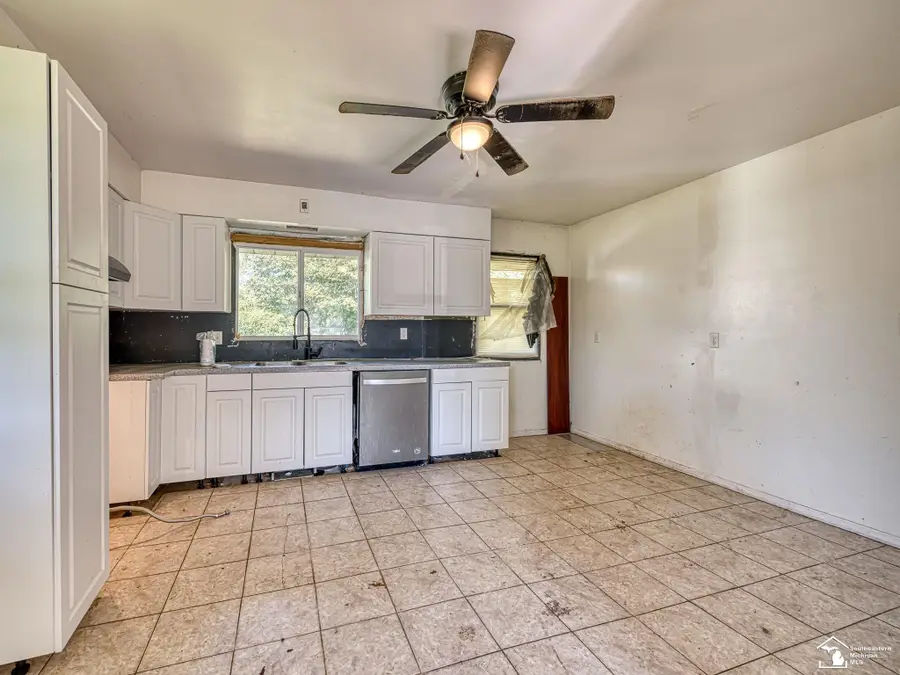 13781 LaPlaisance RD, Monroe, MI 48161 - #3