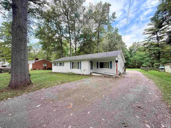3176 Springbrook DR, Lambertville, MI 48144