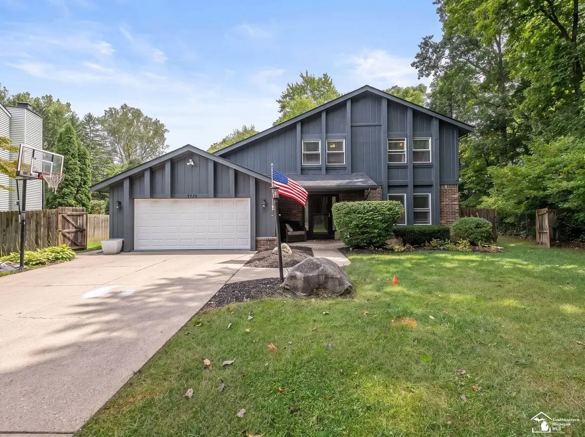 7735 Coventry DR, Temperance, MI 48182 - #1