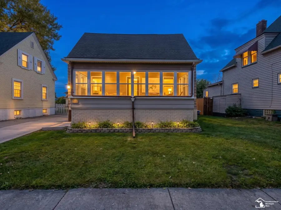 2110 5th ST, Wyandotte, MI 48192 - #2