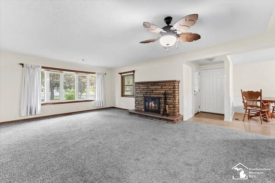 24612 Middlebelt RD, New Boston, MI 48164 - #3