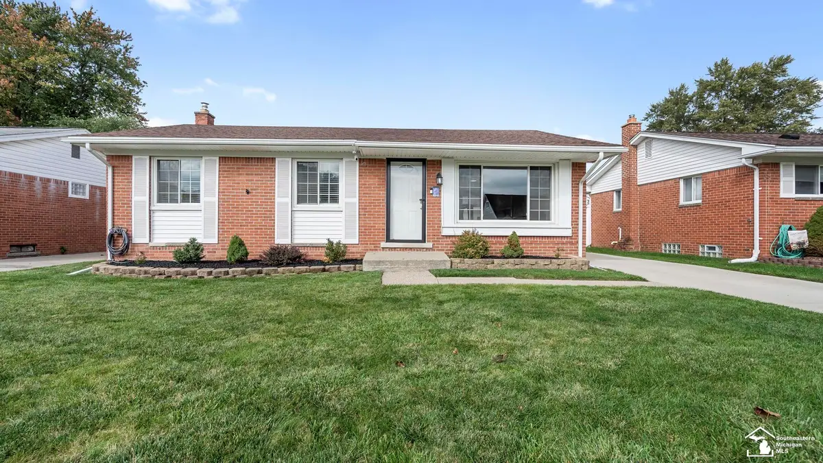 14446 Stoeflet ST, Rockwood, MI 48173 - #1