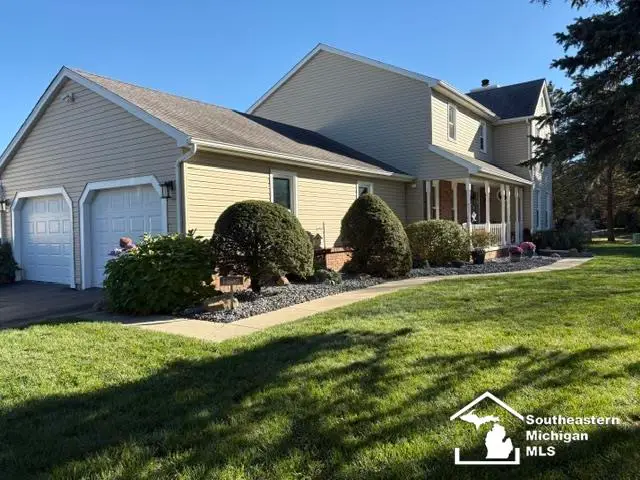 3957 Meadowview ST, Lambertville, MI 48144 - #2