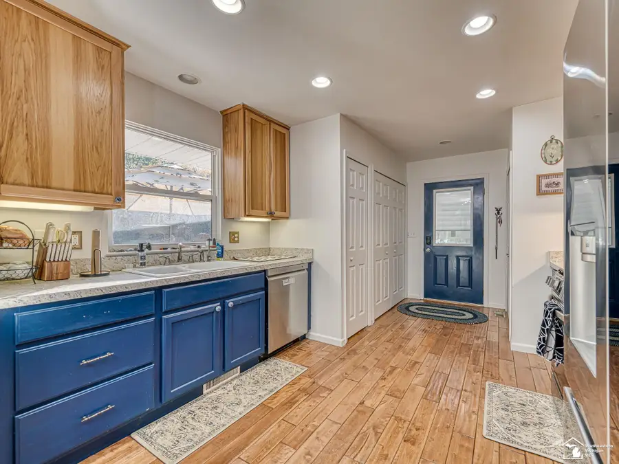 7718 Secor RD, Lambertville, MI 48144 - #2