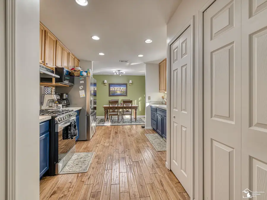 7718 Secor RD, Lambertville, MI 48144 - #3