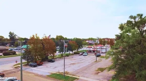 7051 Wayne RD, Westland, MI 48185