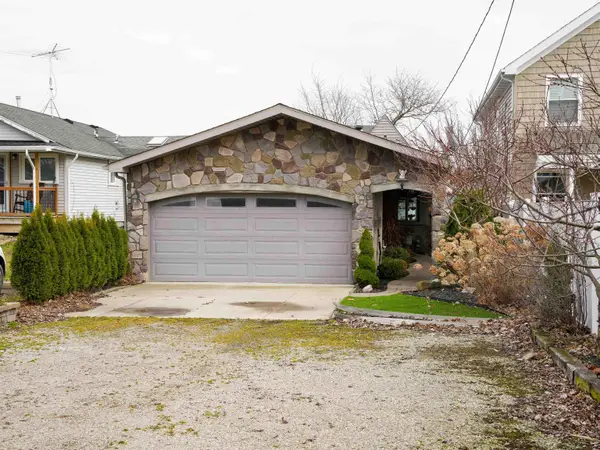5403 Pointe DR, EastChina, MI 48054