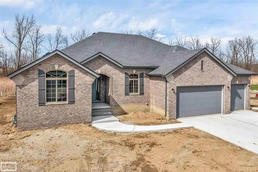 32160 Kenny DR, Chesterfield, MI 48047 - Image #2