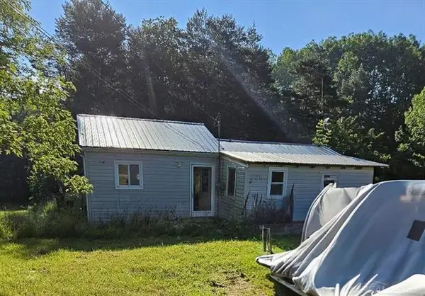 5200 Half Moon TRL, Lake, MI 48632