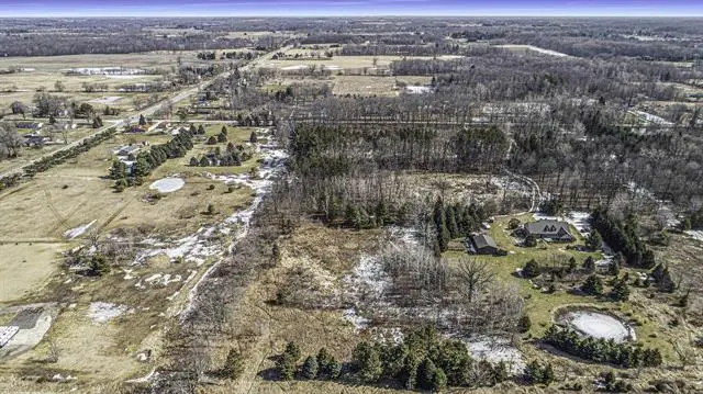 395 S Lake George RD, Attica, MI 48412 - Image #3