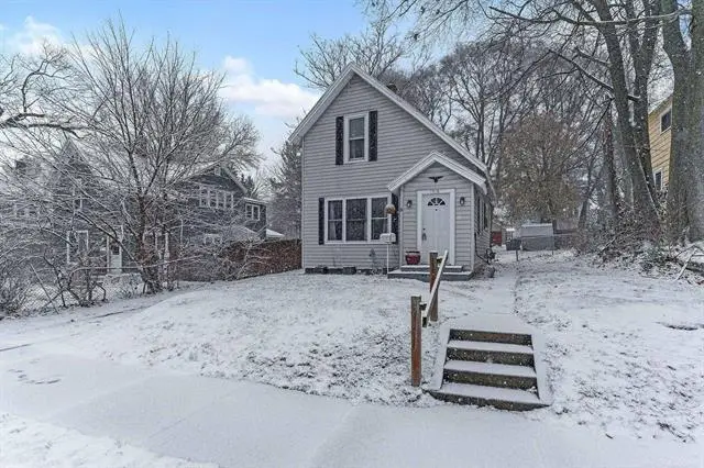 1516 Cole Avenue NE, Grand Rapids, MI 49505 - Image #2