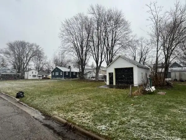 345 South Mary ST, MarineCity, MI 48039