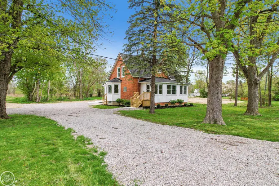 8894 Arnold RD, Ira Township, MI 48023 - Image #3