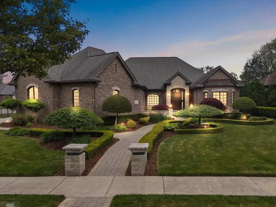 36270 Vita Bella DR, Clinton Township, MI 48035 - #3
