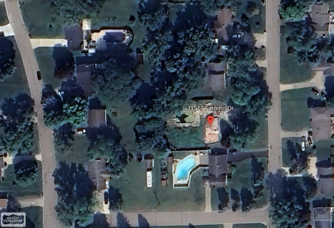 11577 Farmhill DR, Fenton, MI 48430 - #1