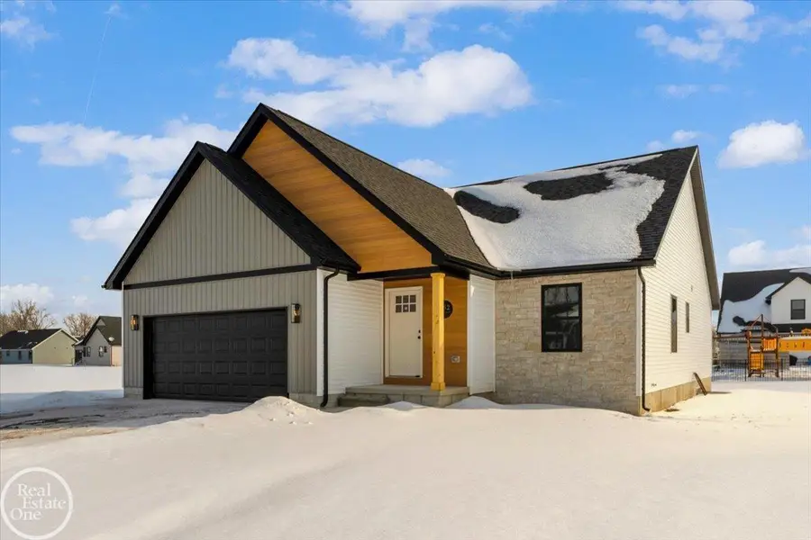 252 Shelldrake LN, Saint Clair, MI 48079 - #2